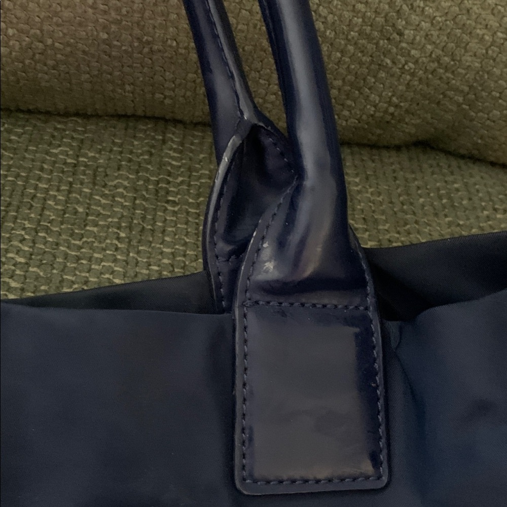 Tory Burch Ella Tote in navy blue - Picture 9 of 16